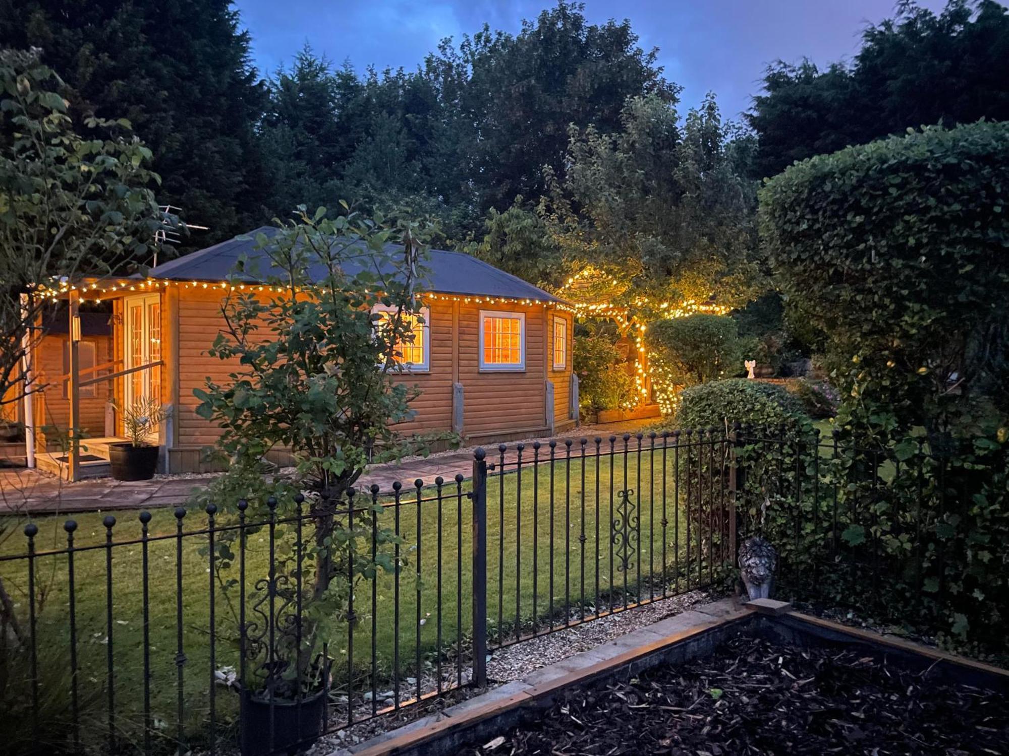 Holiday home Huge 9 Bed Sleeps 17, Near Nec, Centre, Hs2