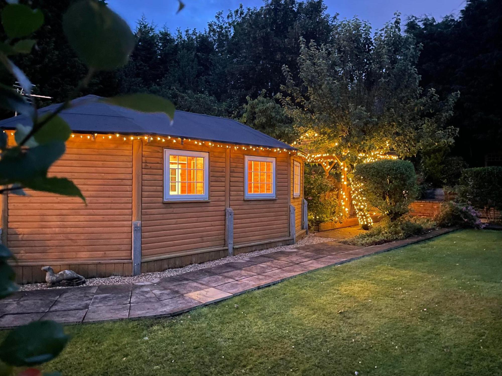 Huge 9 Bed Sleeps 17, Near Nec, Centre, Hs2 Holiday home Birmingham