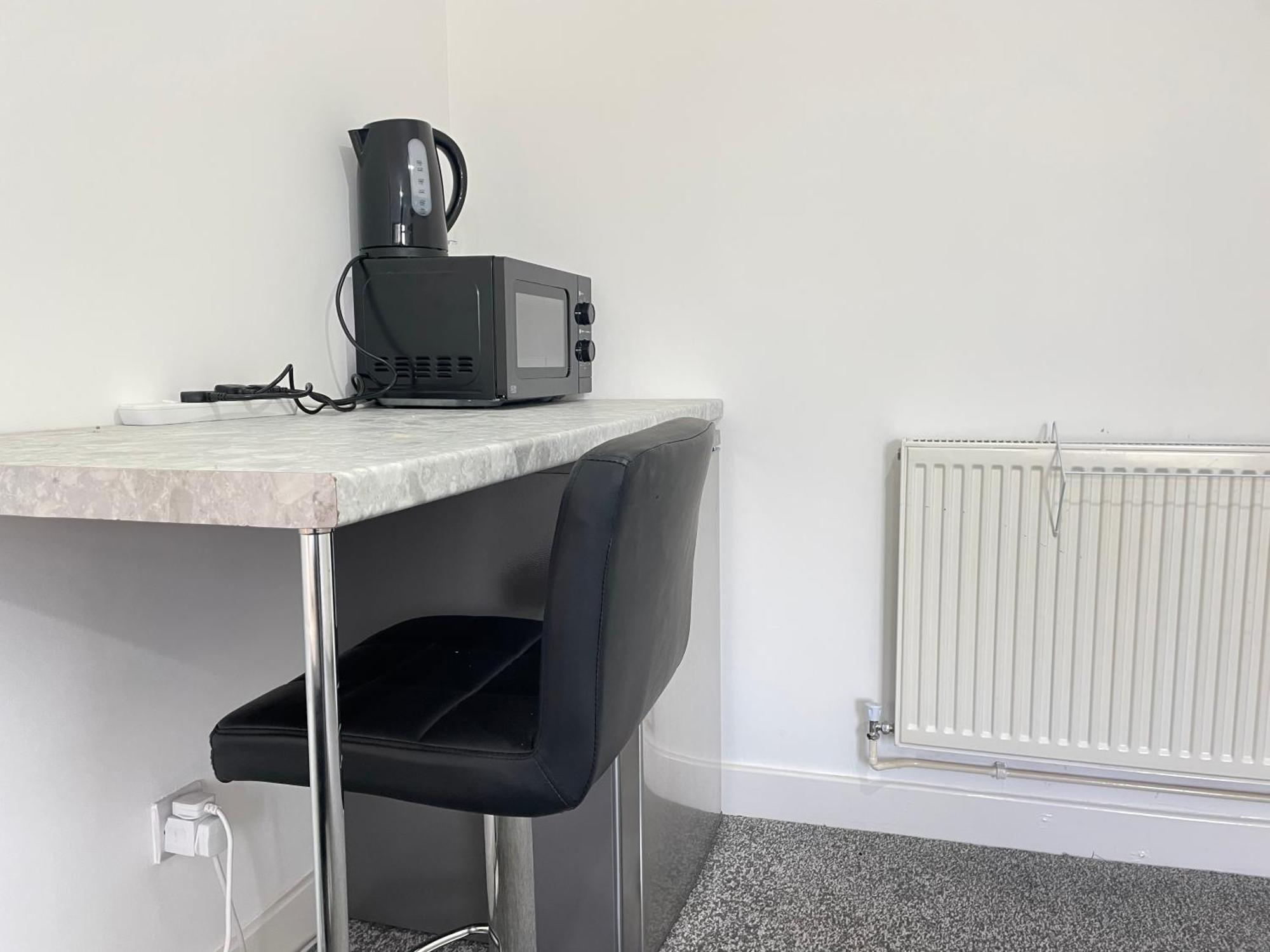 4 Bedroom 2 Bathroom Shared House - Near Bhx And Nec *