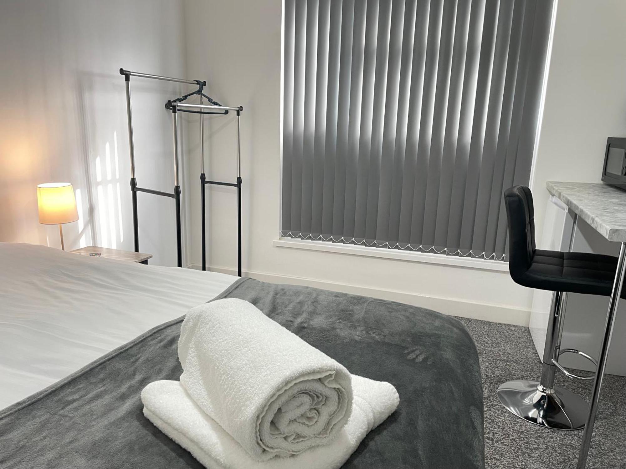4 Bedroom 2 Bathroom Shared House - Near Bhx And Nec Guest house *