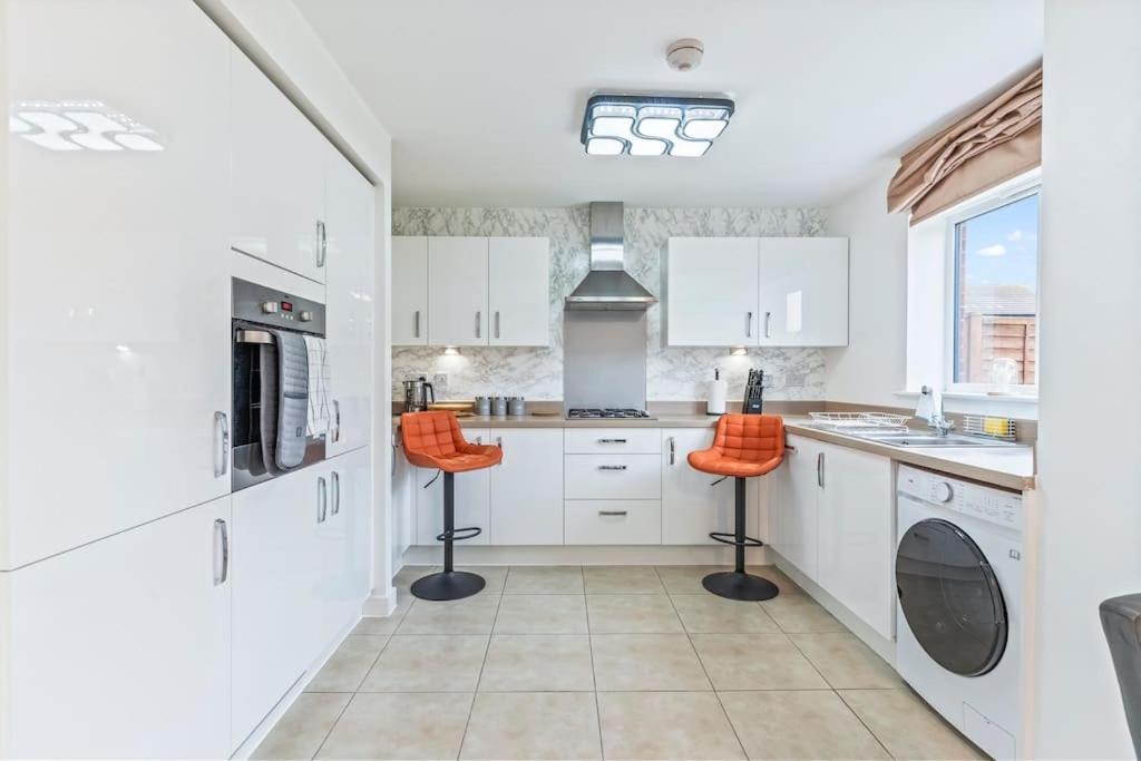 Luxury Modern House - 8 Mins To Nec, Airport * Birmingham