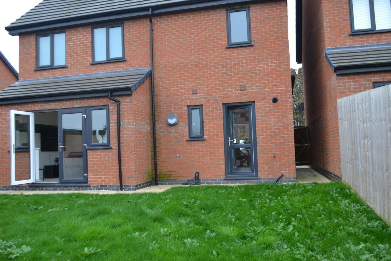 House 6 Large Private Bedrooms With 7 Beds, Close To Nec, Jlr, Centre * Birmingham