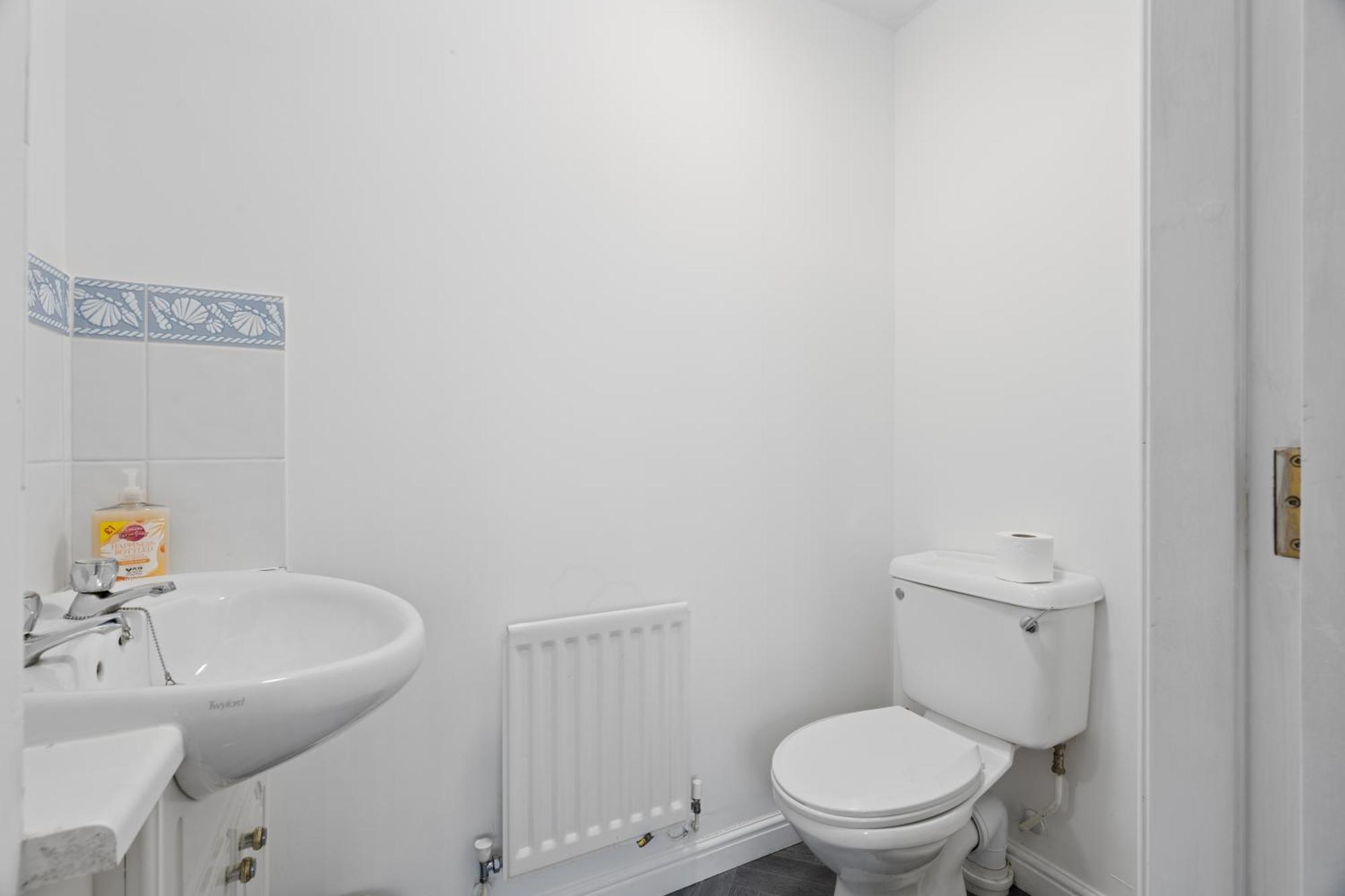 Modern Luxury Two Bedroom House - Long Available * Birmingham