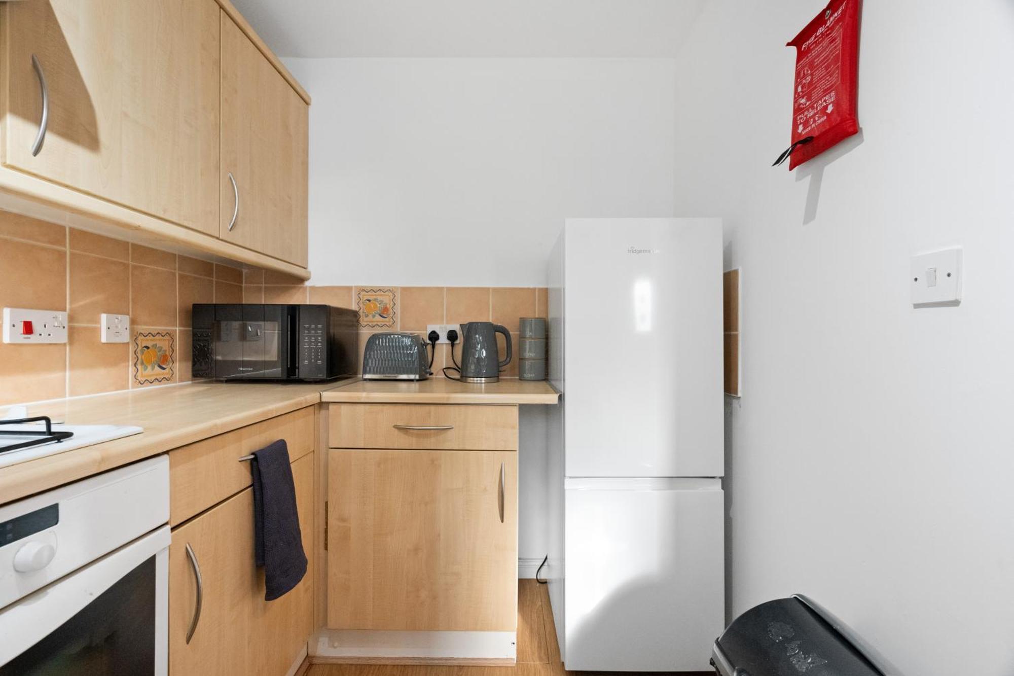 Modern Luxury Two Bedroom House - Long Available Birmingham