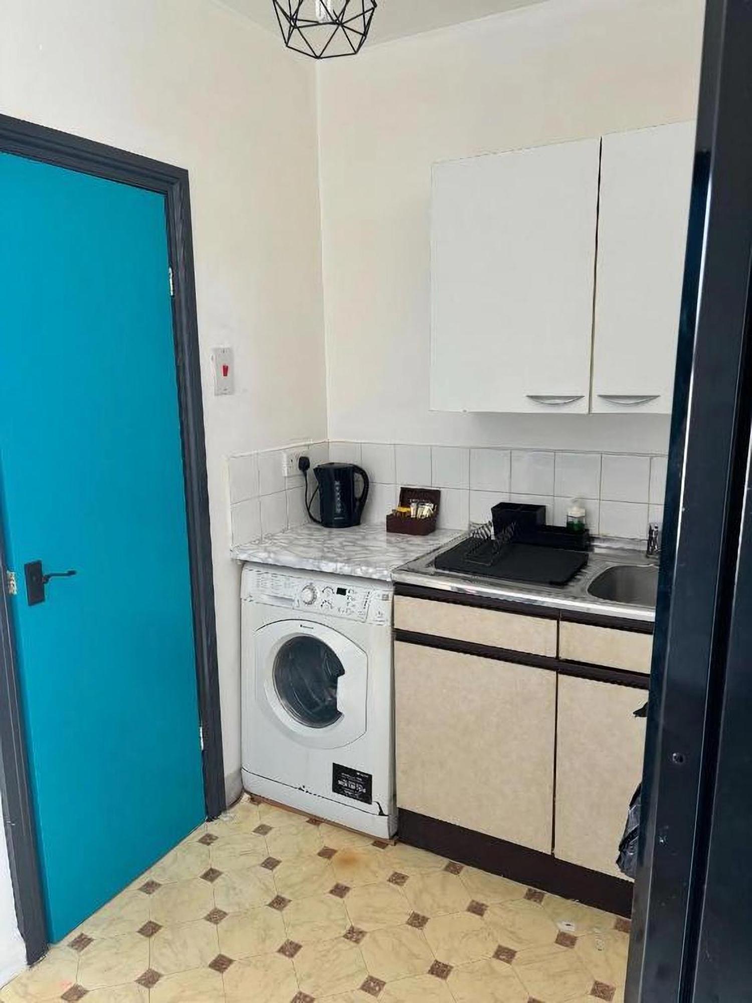 Tudors Esuites Budget Apartment *