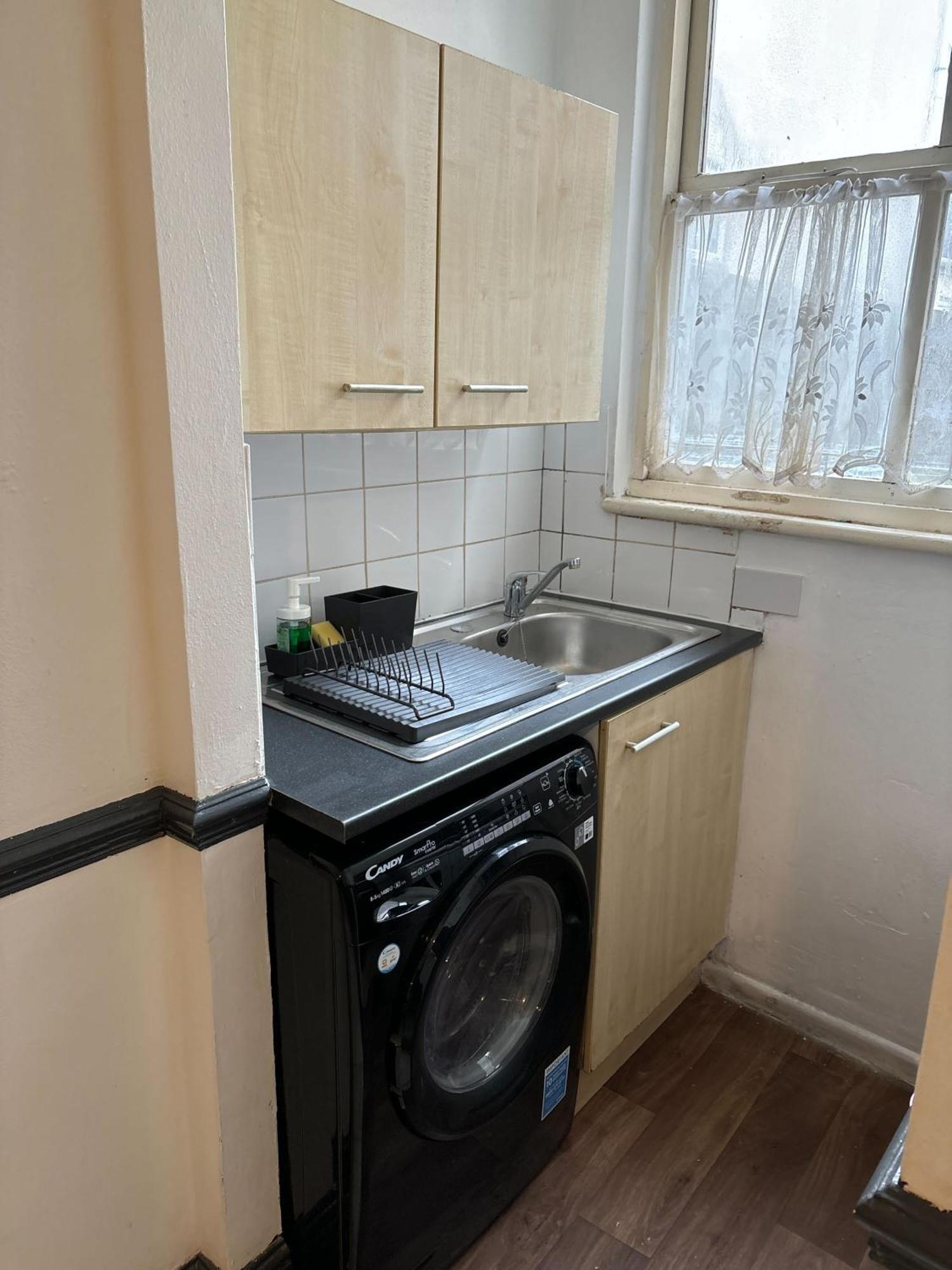 Tudors Esuites Budget Apartment Birmingham