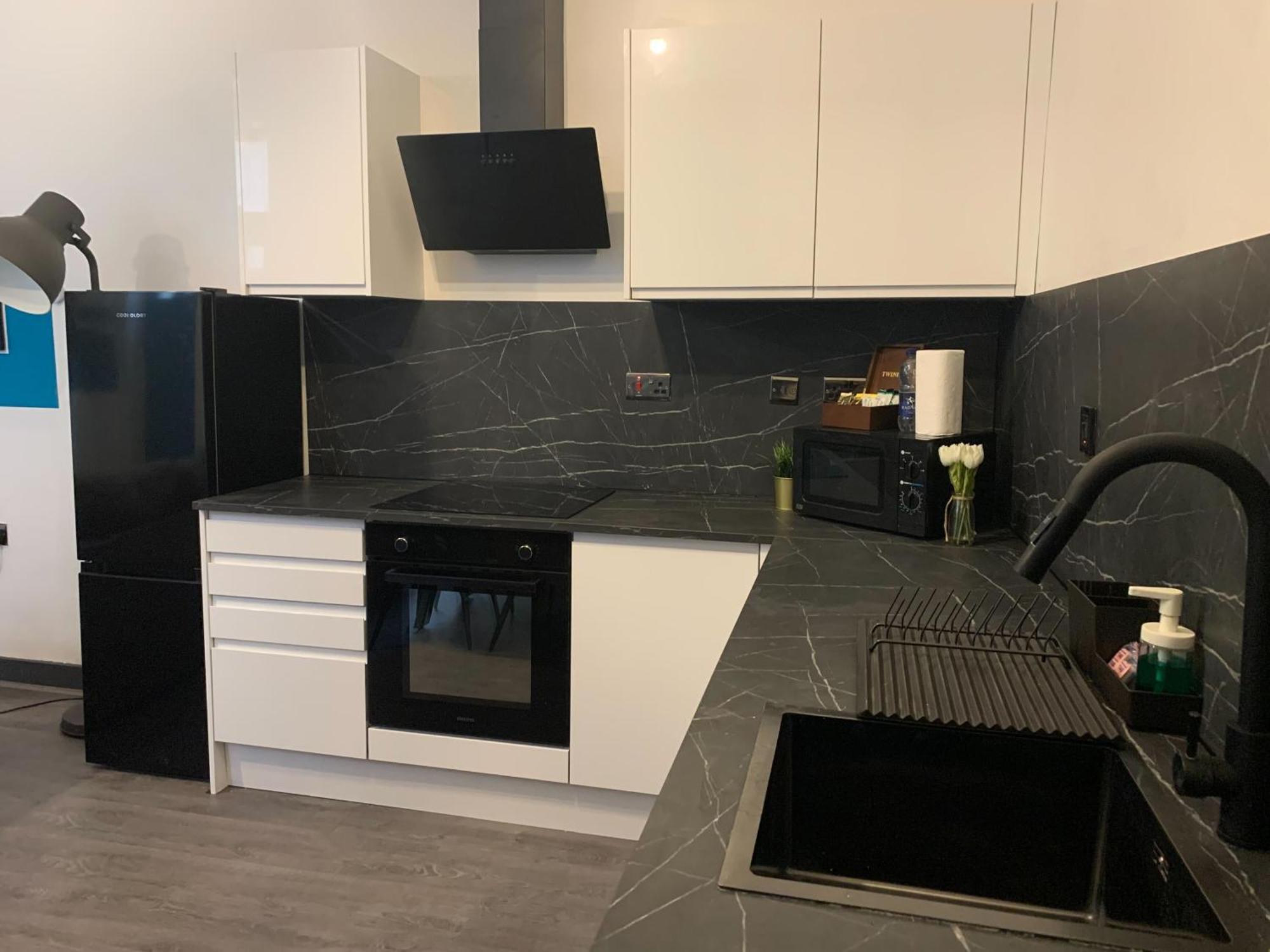 Tudors Esuites Two Bedroom * Birmingham