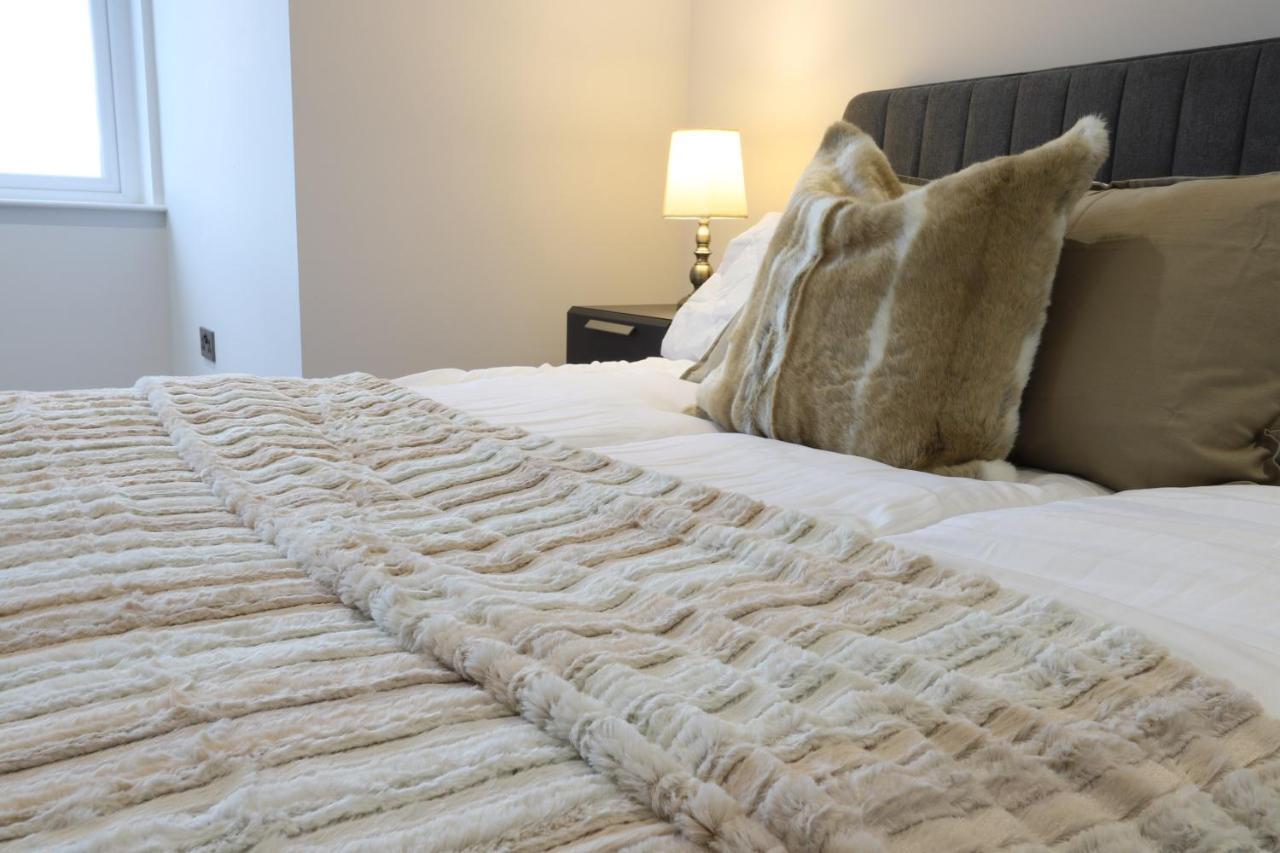 Necairport Interchange Shortstay Homebase Apartment