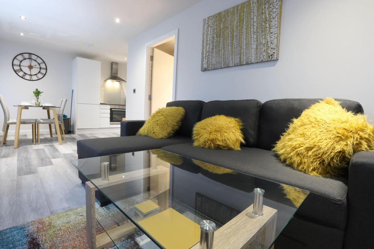Necairport Interchange Shortstay Homebase * Birmingham