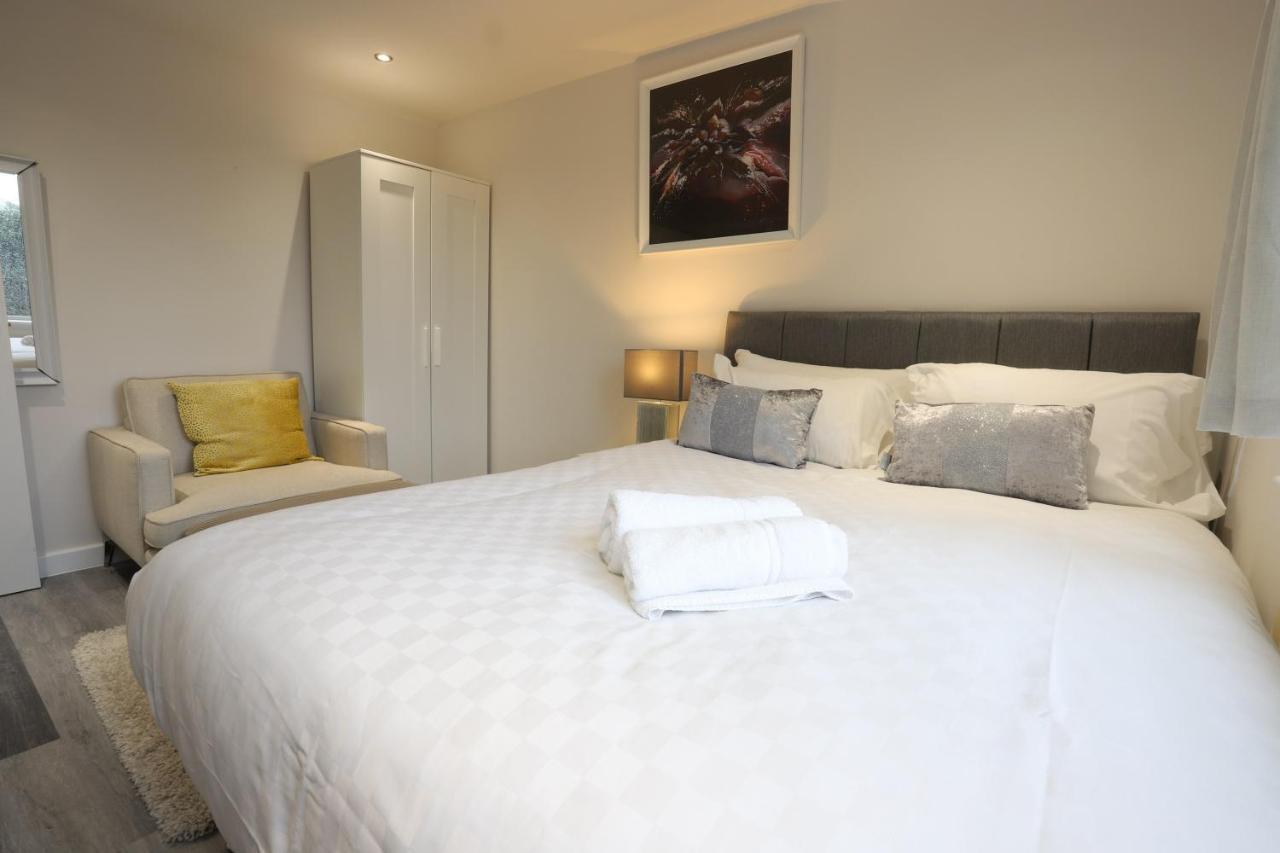 Necairport Interchange Shortstay Homebase * Birmingham