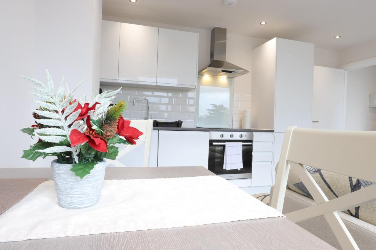 Apartment Necairport Interchange Shortstay Homebase