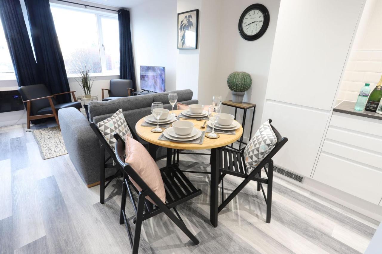 Apartment Necairport Interchange Shortstay Homebase *