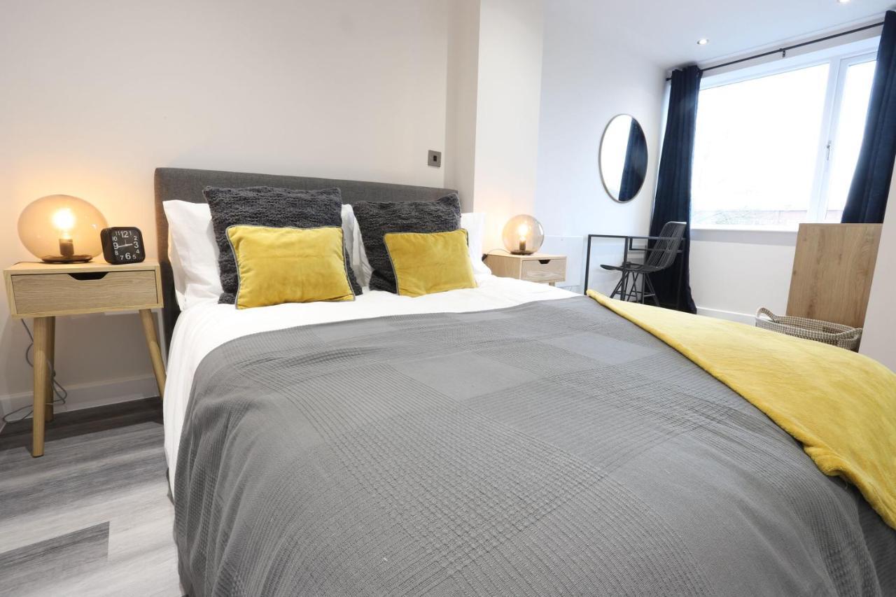 Necairport Interchange Shortstay Homebase * Birmingham