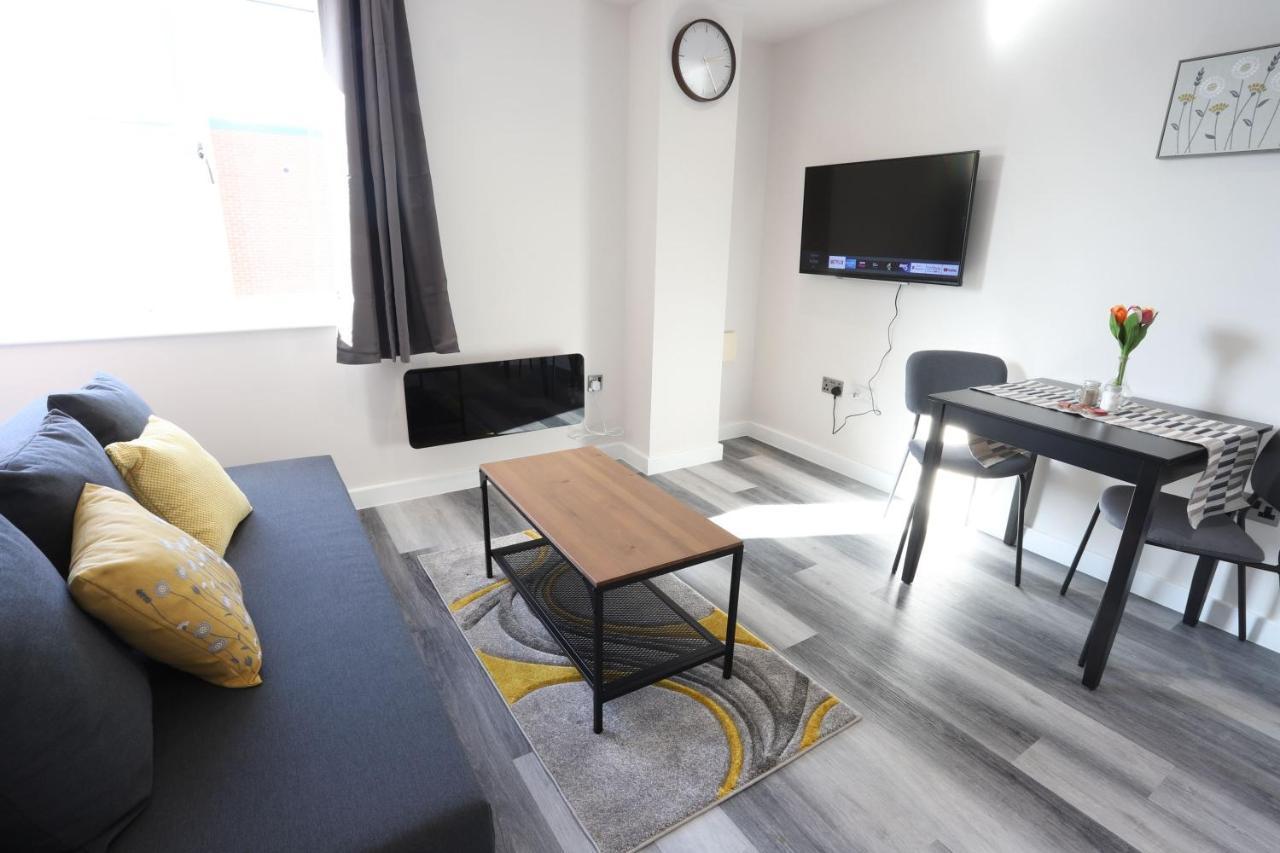 Necairport Interchange Shortstay Homebase Apartment *