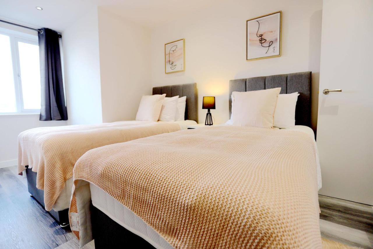 Necairport Interchange Shortstay Homebase * Birmingham